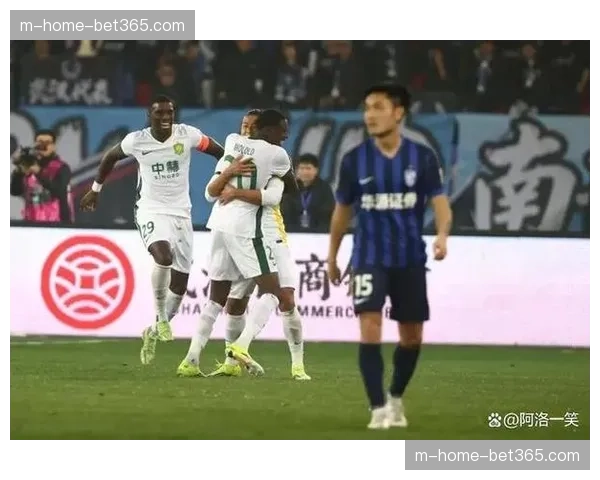 武汉三镇场均失2.2球防守效率低下 进攻端8球难掩整体失衡